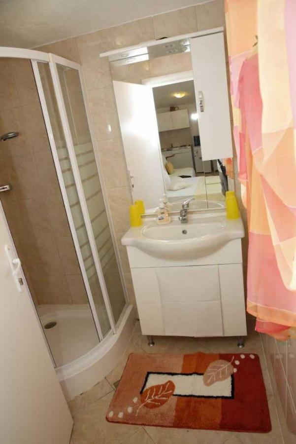 Vila Melisa Vrgada Luaran gambar